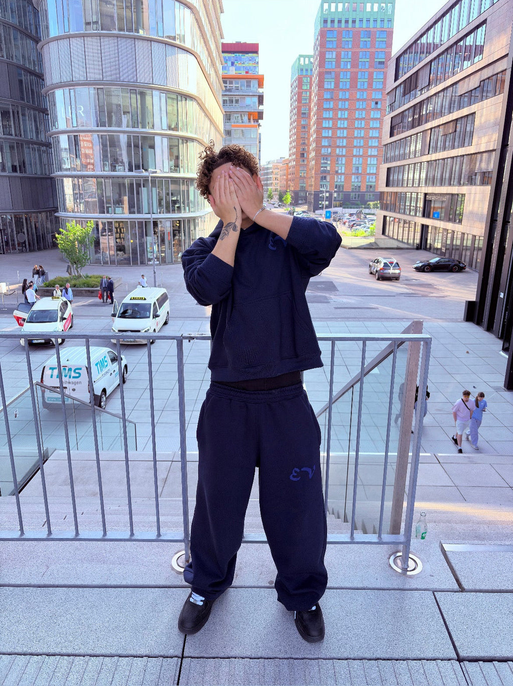 HOODIE - NAVY BLUE [PREORDER]